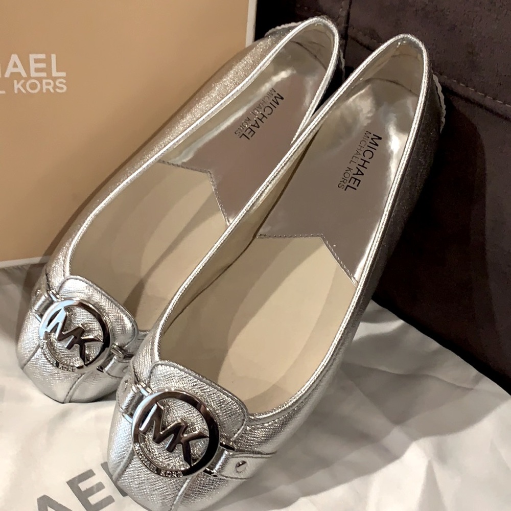 FINAL SALE OFFER! MICHAEL MICHAEL KORS Silver Flats